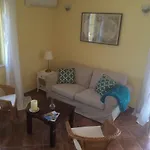 Antonio Solimar アパート *